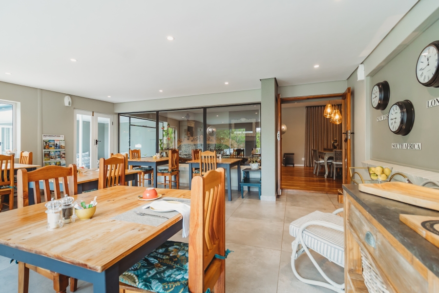 6 Bedroom Property for Sale in Heatherlands Western Cape